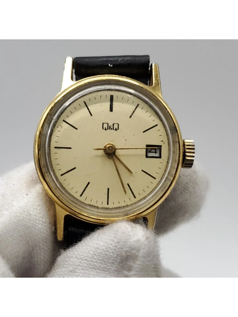 Q&Q Date Dial Mechanical Womens Watch For Parts Or Repair 22mm